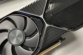NVIDIA GeForce RTX 4070 SUPER: Unboxing y Primeras Fotografías