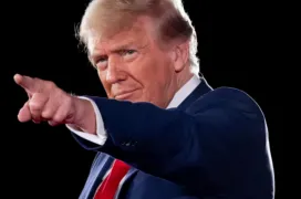 Trump elimina de forma temporal los nuevos aranceles de teléfonos móviles, monitores y algunos componentes electrónicos