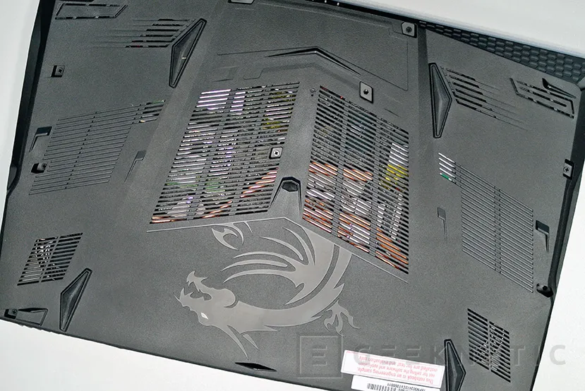 Geeknetic MSI GE63 Raider RGB con Intel Core i7-8750H 18