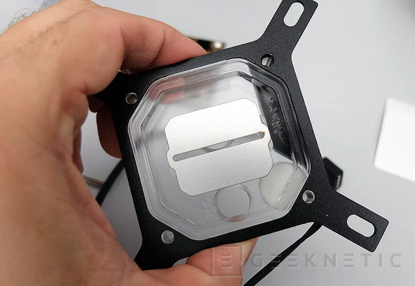 Geeknetic Review Refrigeración Líquida EKWB Custom Loop S240 19