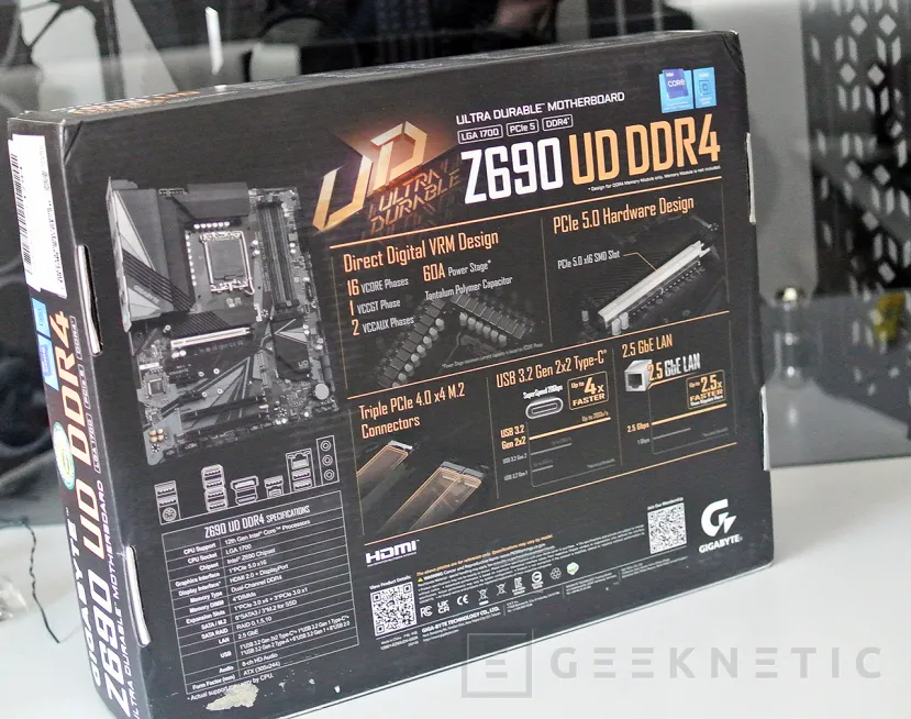 Geeknetic Gigabyte Z690 UD DDR4 Review 1