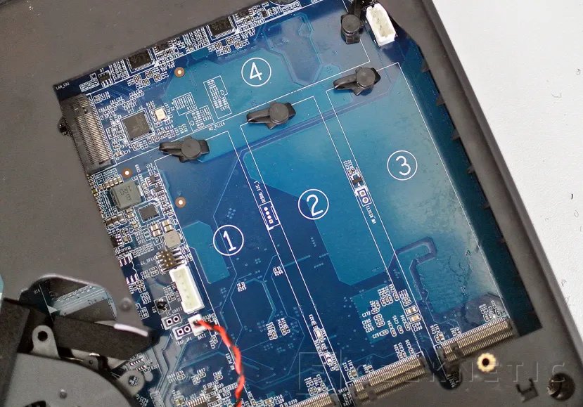 Geeknetic QNAP NASbook SSD M.2 NVMe TBS-464 Review 3