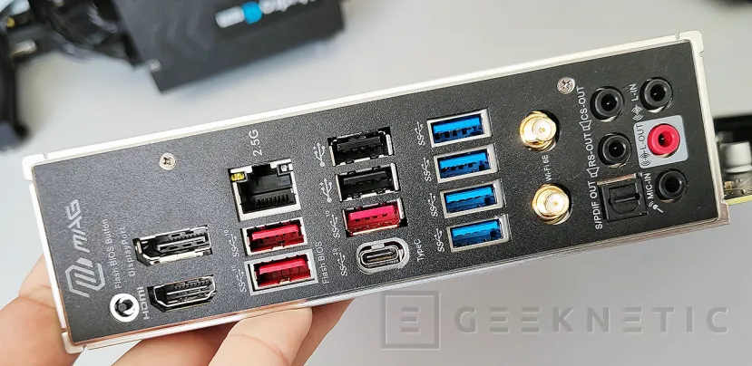 Geeknetic MSI MAG B650 TOMAHAWK WIFI Review 14
