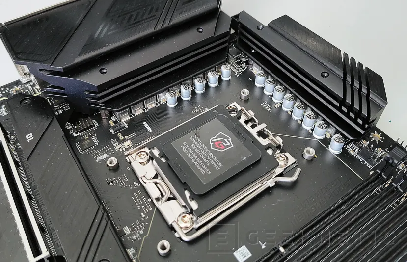 Geeknetic MSI MAG B650 TOMAHAWK WIFI Review 18