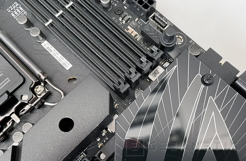 Geeknetic ASUS ROG MAXIMUS Z790 DARK HERO Review 15