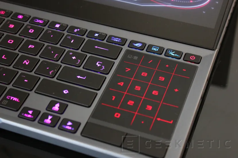 Geeknetic ASUS ROG Zephyrus Duo 15 GX550L Review 20