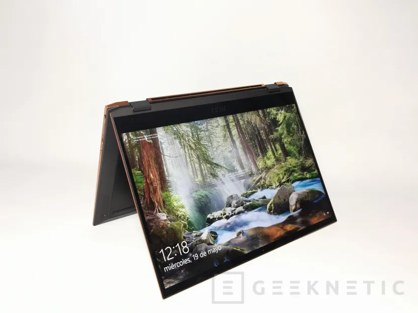 Geeknetic MSI Summit E13 Flip Evo Review con Core i7-1185G7 11