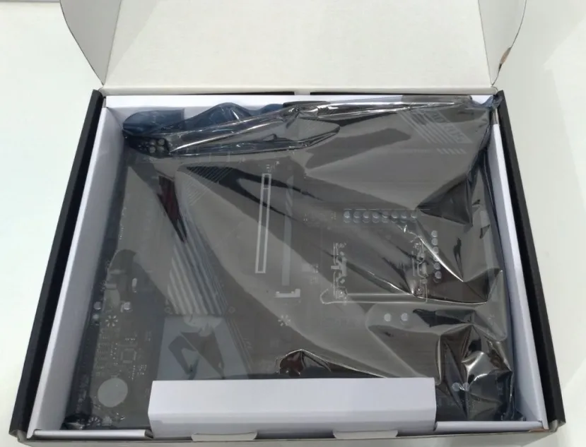 Geeknetic Se filtra la imagen de una placa GIGABYTE con chipset B760 y memoria DDR4 2