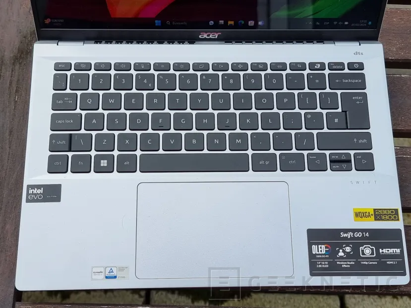 Geeknetic ACER Swift GO 14 OLED Review 8