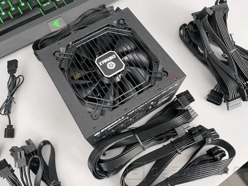 Geeknetic Enermax REVOLUTION D.F. X 1050W Review 27
