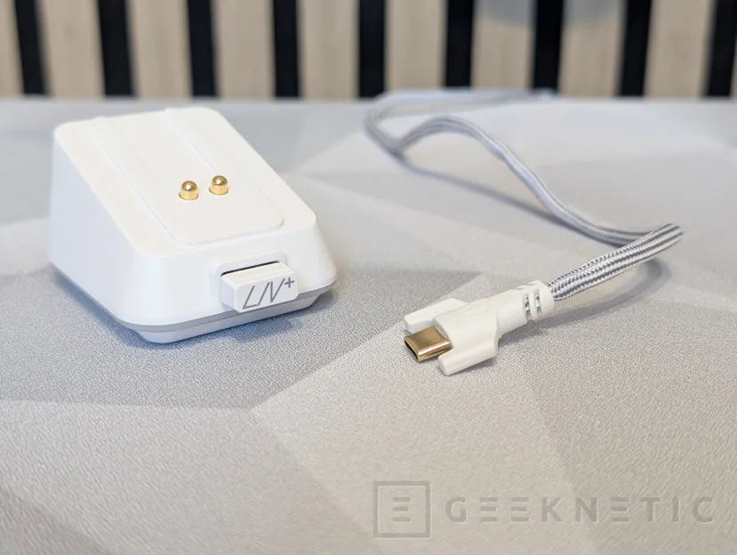 Geeknetic ENDORFY LIV Plus Wireless Onyx White Review 9