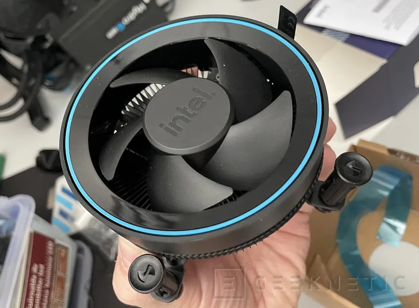 Geeknetic Intel Core Ultra 5 225F Review 3