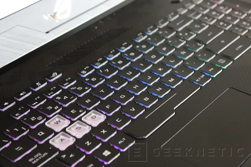 Geeknetic Review Portátil ASUS ROG Strix SCAR II GL504GS 14