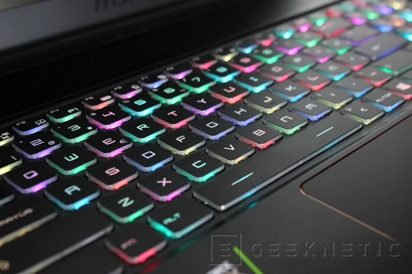 Geeknetic Review MSI GS75 Stealth 8SF 15