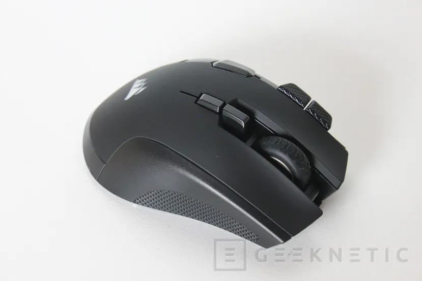 Geeknetic Review Ratón Gaming Corsair Ironclaw RGB Wireless 3