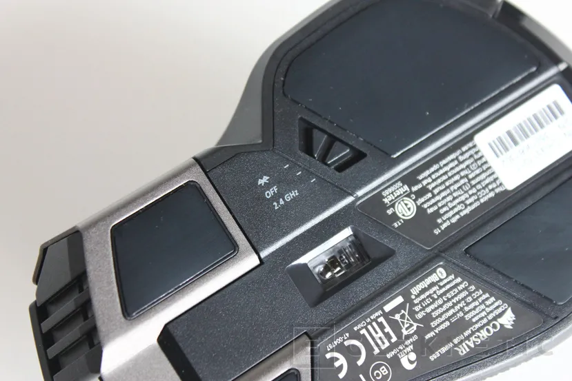 Geeknetic Review Ratón Gaming Corsair Ironclaw RGB Wireless 18