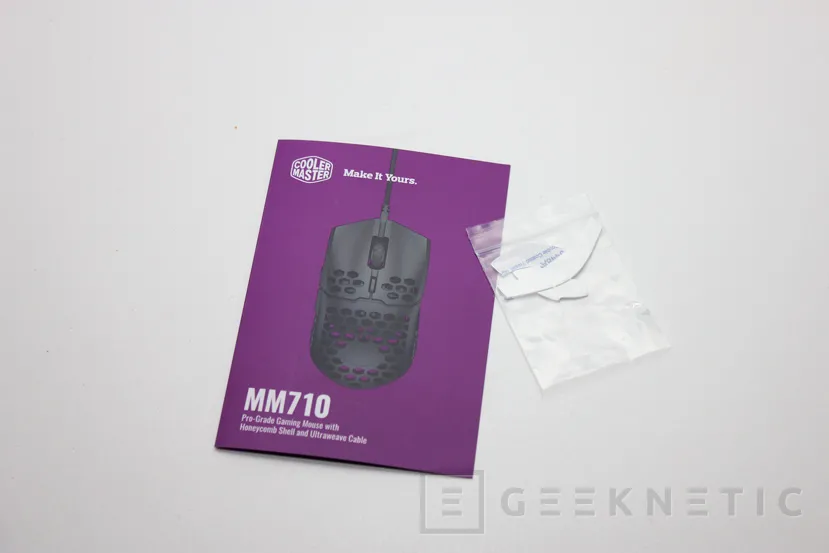 Geeknetic Review Ratón Cooler Master MM710 4