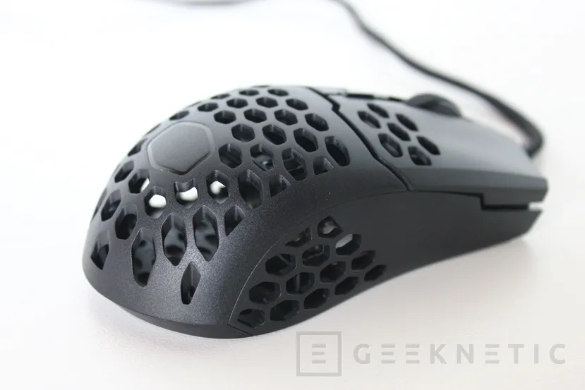 Geeknetic Review Ratón Cooler Master MM710 19