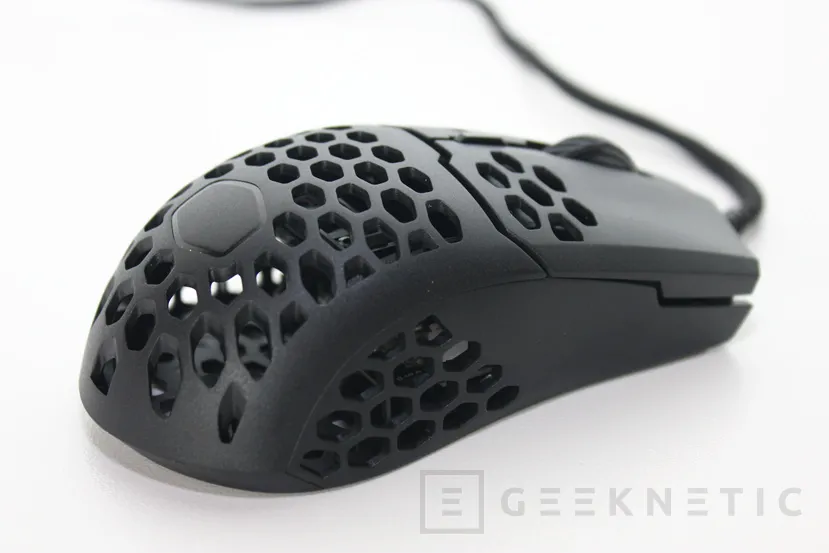 Geeknetic Review Ratón Cooler Master MM710 5
